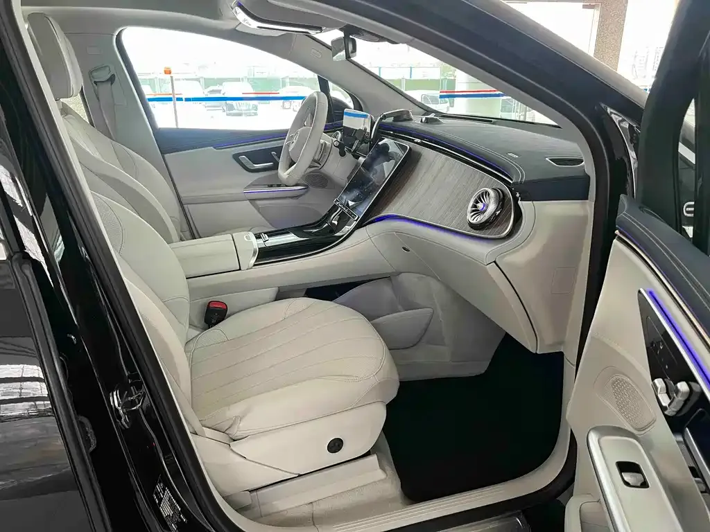 Mercedes-Benz EQE SUV 2023 из CN, фото 5