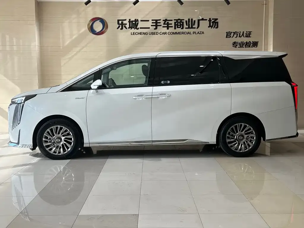 GAC Motor Trumpchi M8 — фото 3