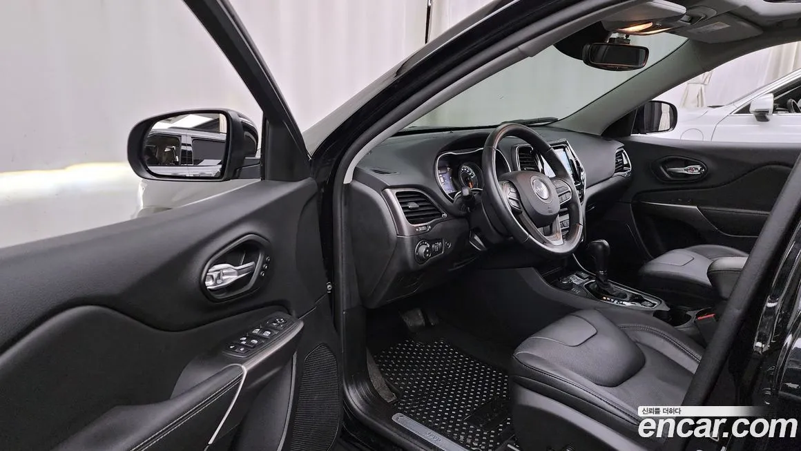 Jeep Cherokee 2021 из KR, фото 10