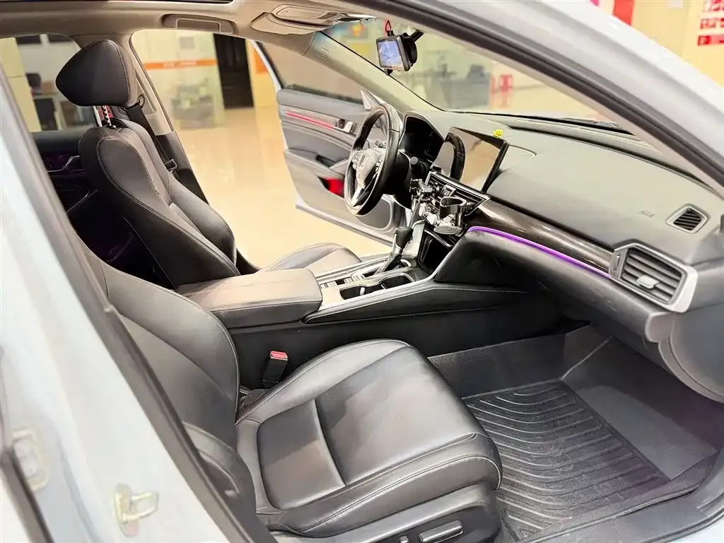 Honda Accord 2022 из CN, фото 10