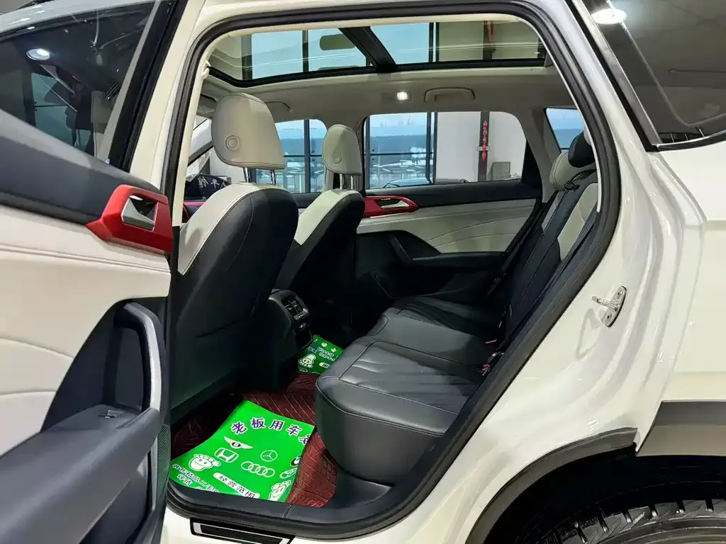 Volkswagen Tharu 2023 из CN, фото 7