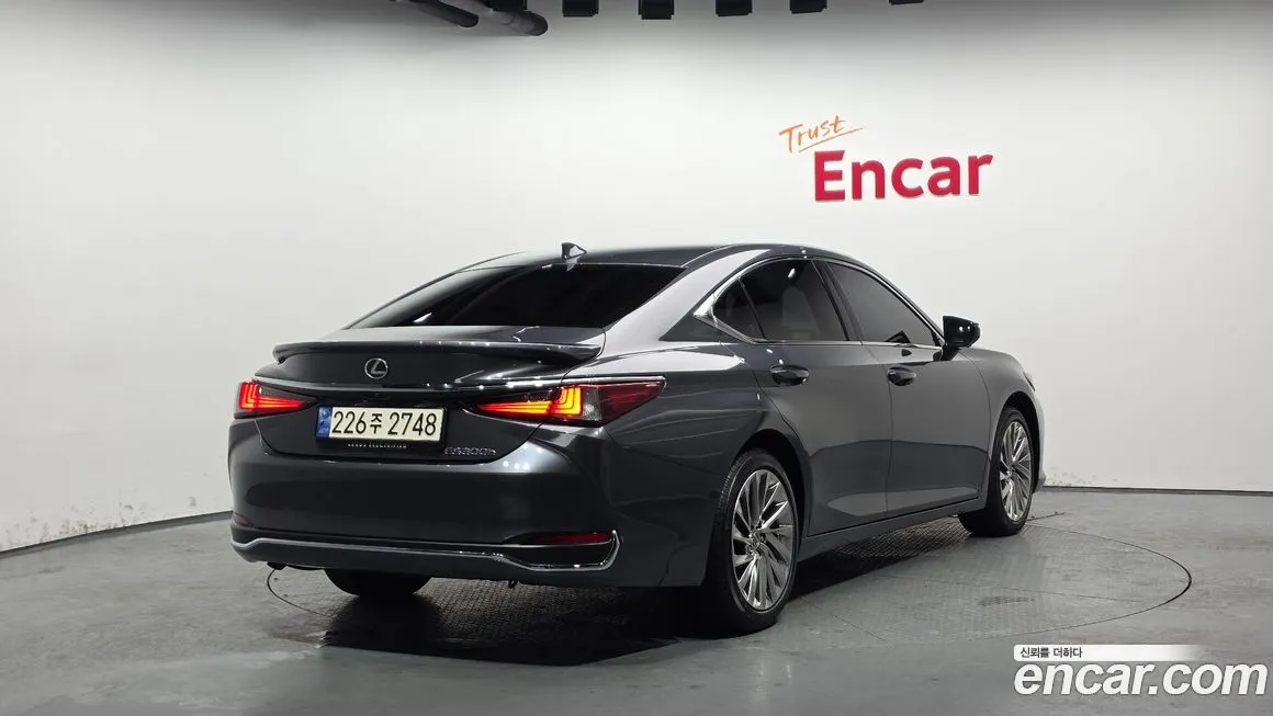Lexus ES 2024 из KR, фото 3