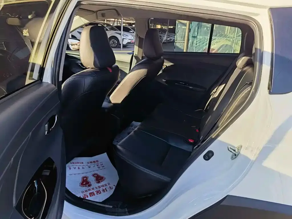 Toyota Yaris L 2023 из CN, фото 9