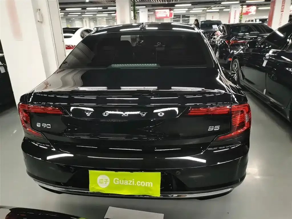 Volvo S90 2023 из CN, фото 5