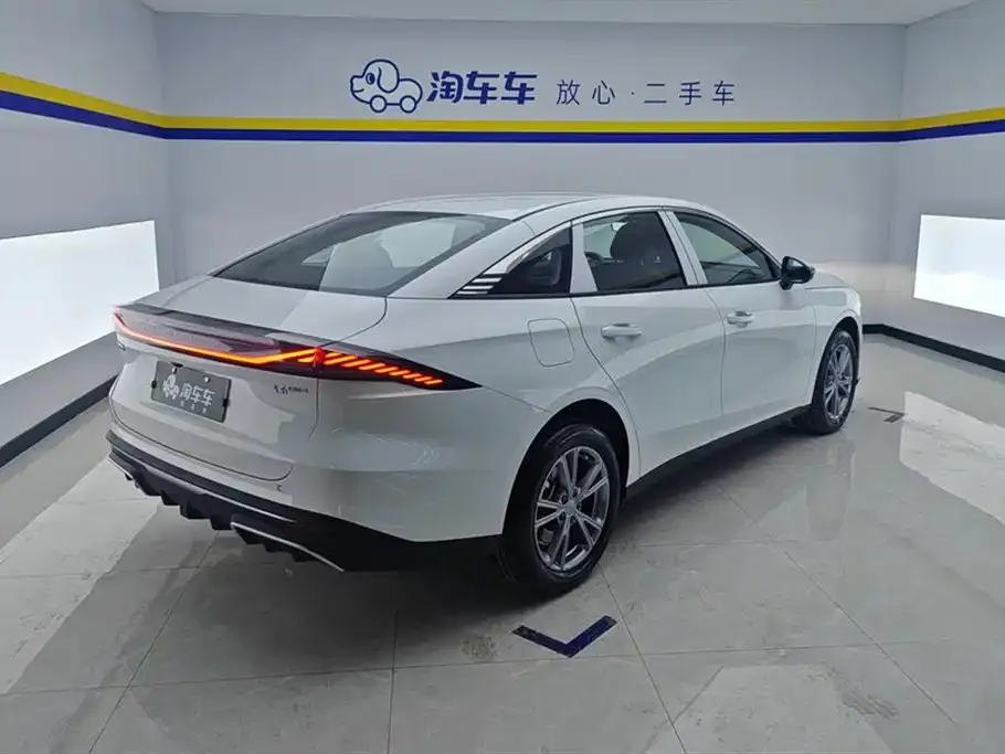 Geely Galaxy L6 2025 из CN, фото 2