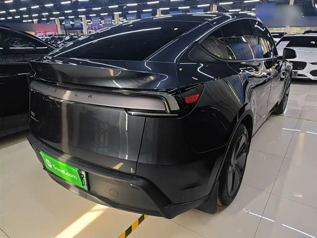 Tesla Model Y 2025 из CN, фото 8