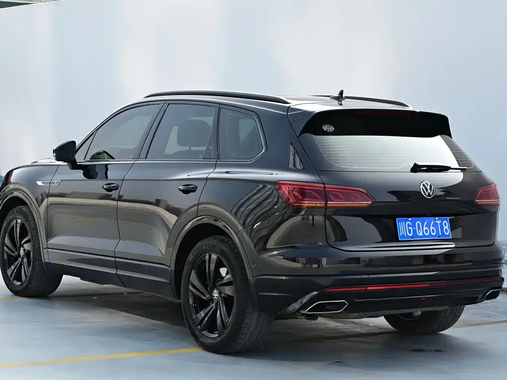 Volkswagen Touareg 2023 из CN, фото 10