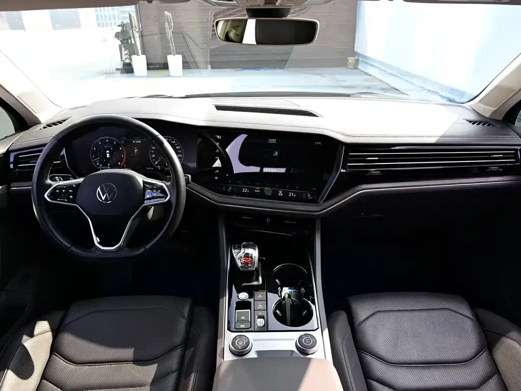 Volkswagen Touareg 2023 из CN, фото 6