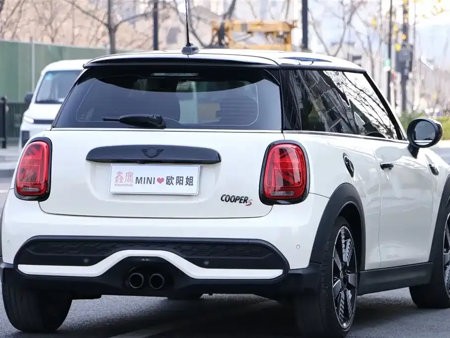 MINI Cooper (3-door) 2023 из CN, фото 3
