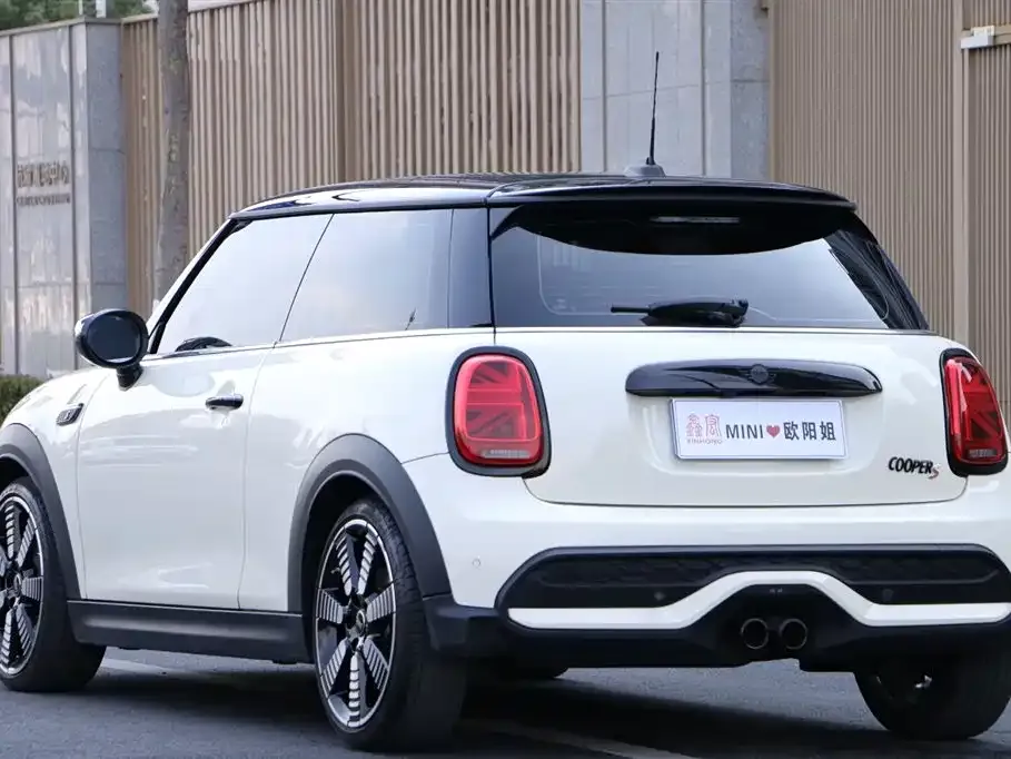 MINI Cooper (3-door) 2023 из CN, фото 4