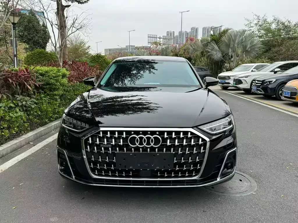 Audi A8 2022 из CN, фото 8