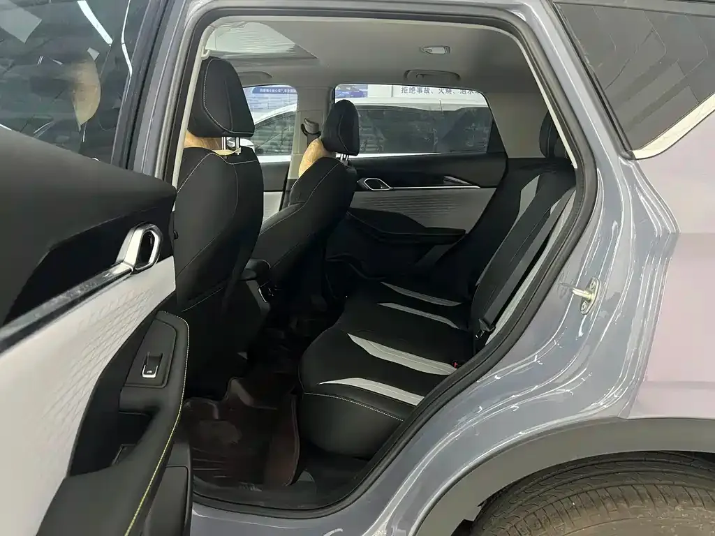 Geely Binyue 2023 из CN, фото 9