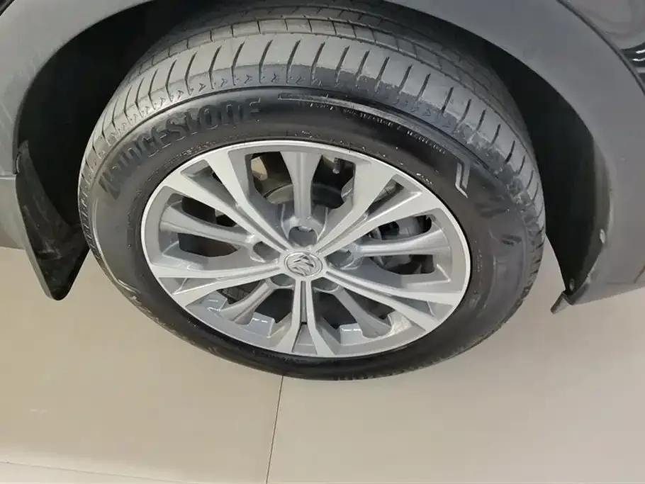 Buick Envision Plus 2023 из CN, фото 8