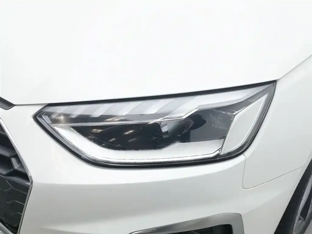 Audi A4L 2022 из CN, фото 8