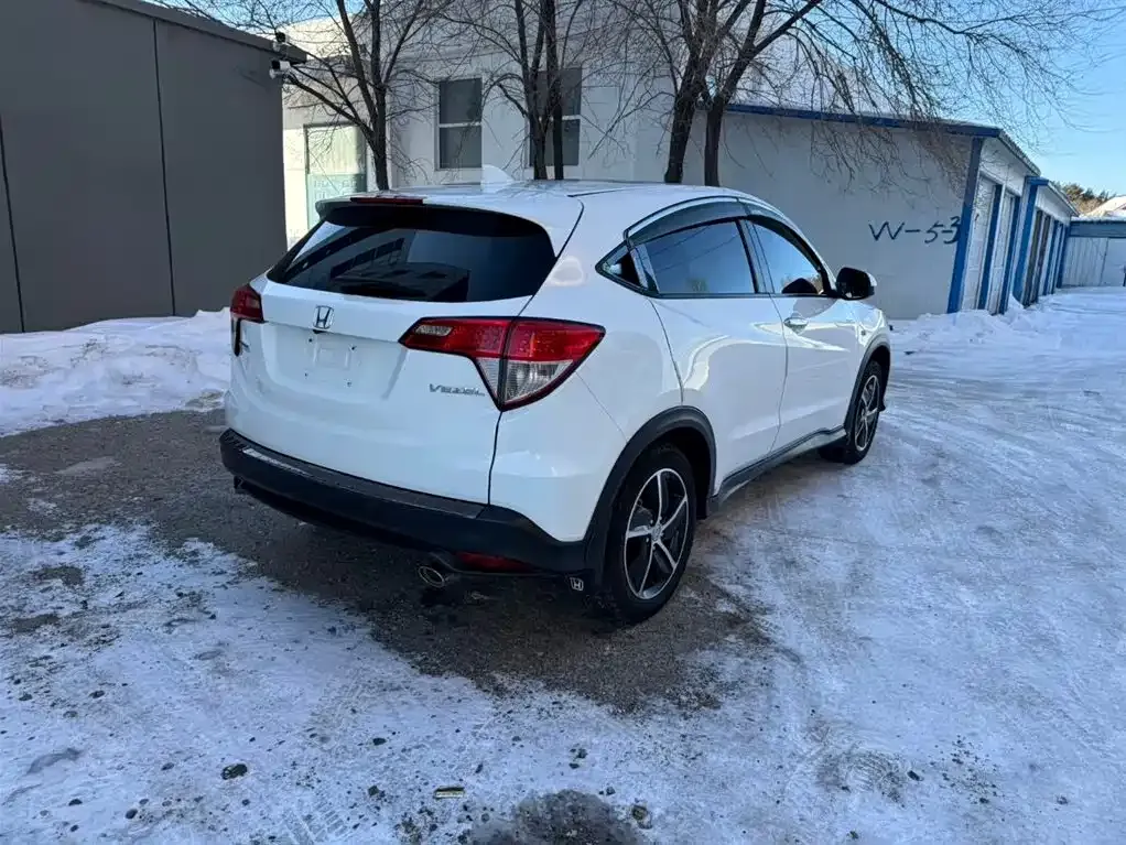 Honda Vezel 2022 из CN, фото 10