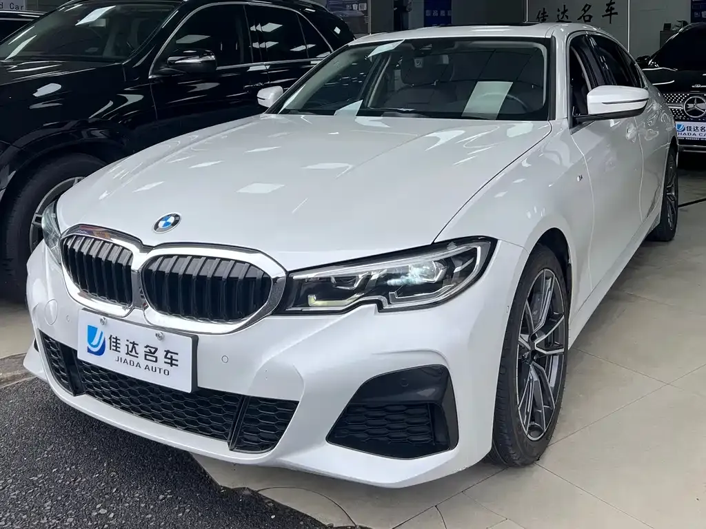 BMW 3 Series 2021 из CN, фото 1