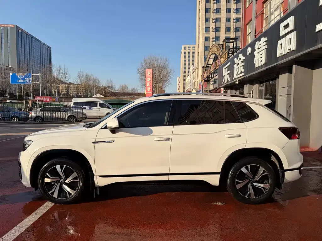 Volkswagen Tayron GTE PHEV 2023 из CN, фото 3