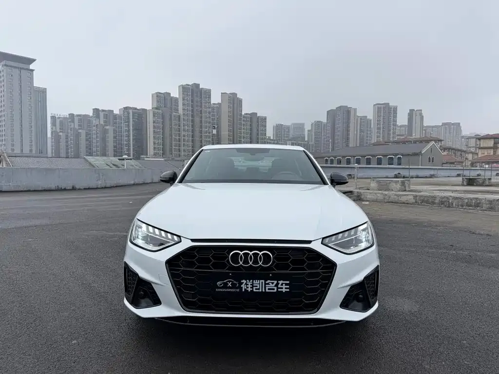 Audi A4L 2024 из CN, фото 4