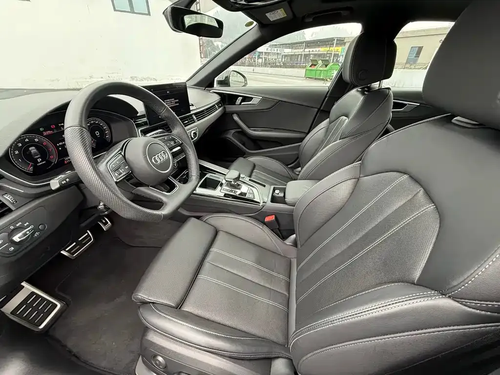 Audi A4L 2024 из CN, фото 8