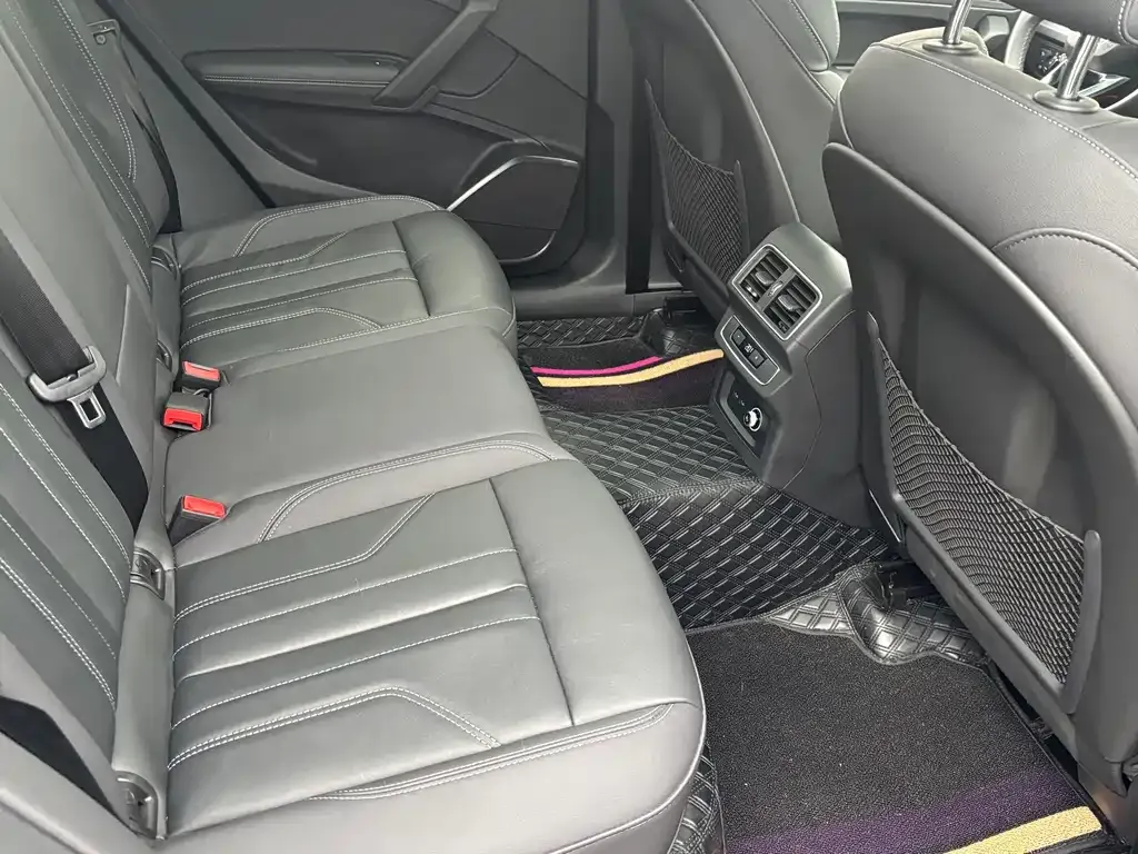 Audi Q5L 2023 из CN, фото 9