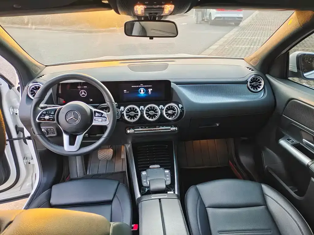 Mercedes-Benz GLA 2023 из CN, фото 8