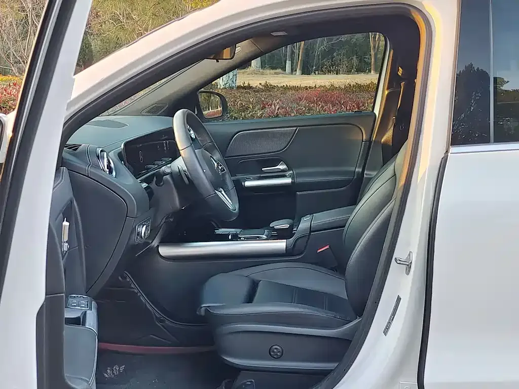 Mercedes-Benz GLA 2023 из CN, фото 9