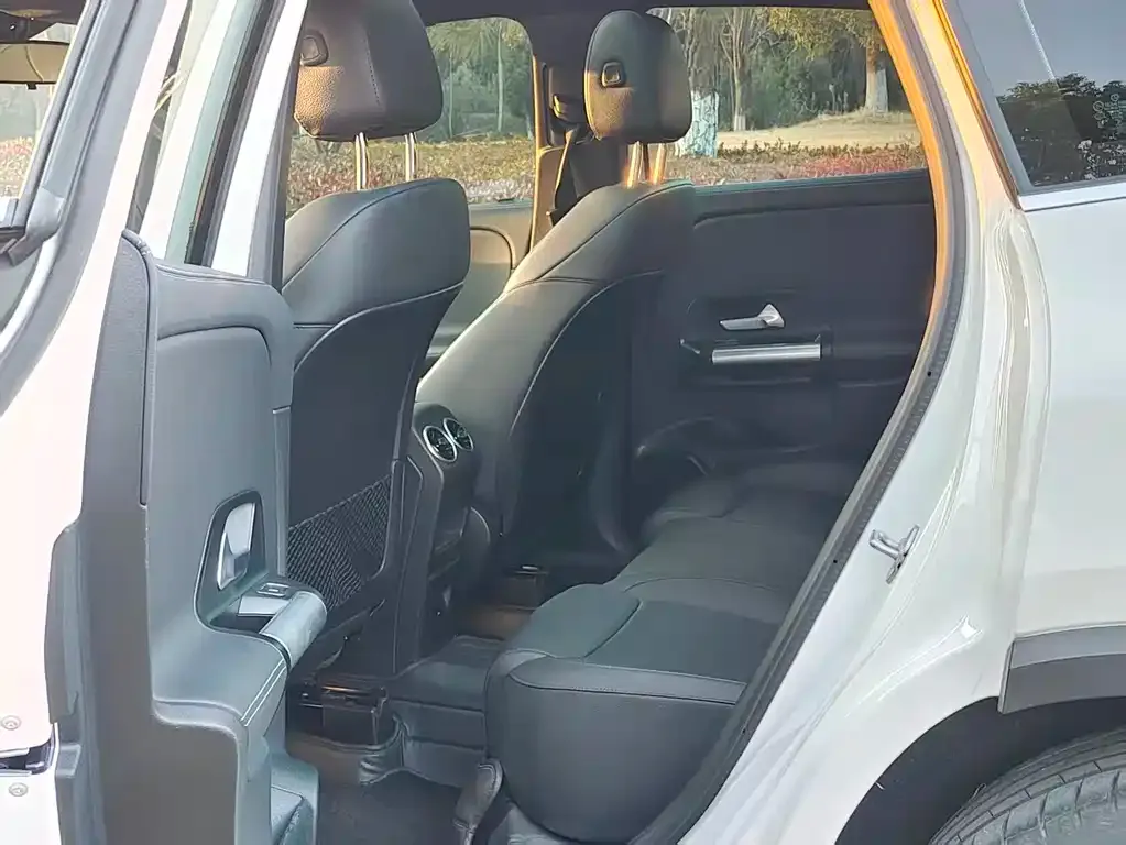 Mercedes-Benz GLA 2023 из CN, фото 2