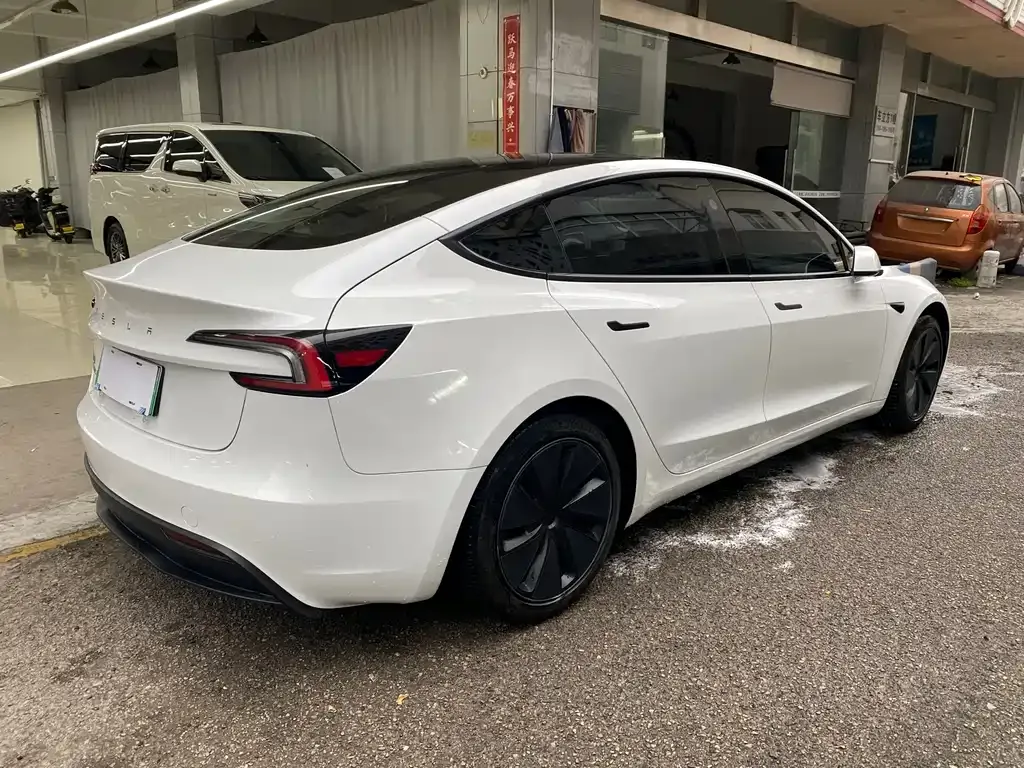Tesla Model 3 2023 из CN, фото 10