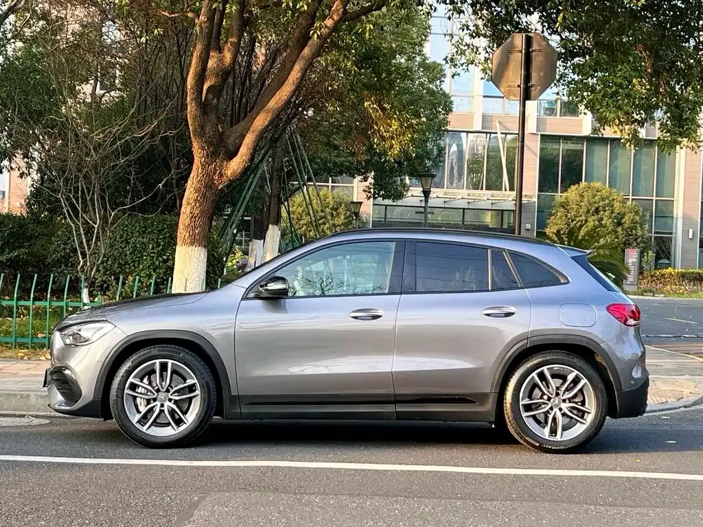 Mercedes-Benz GLA AMG — фото 5