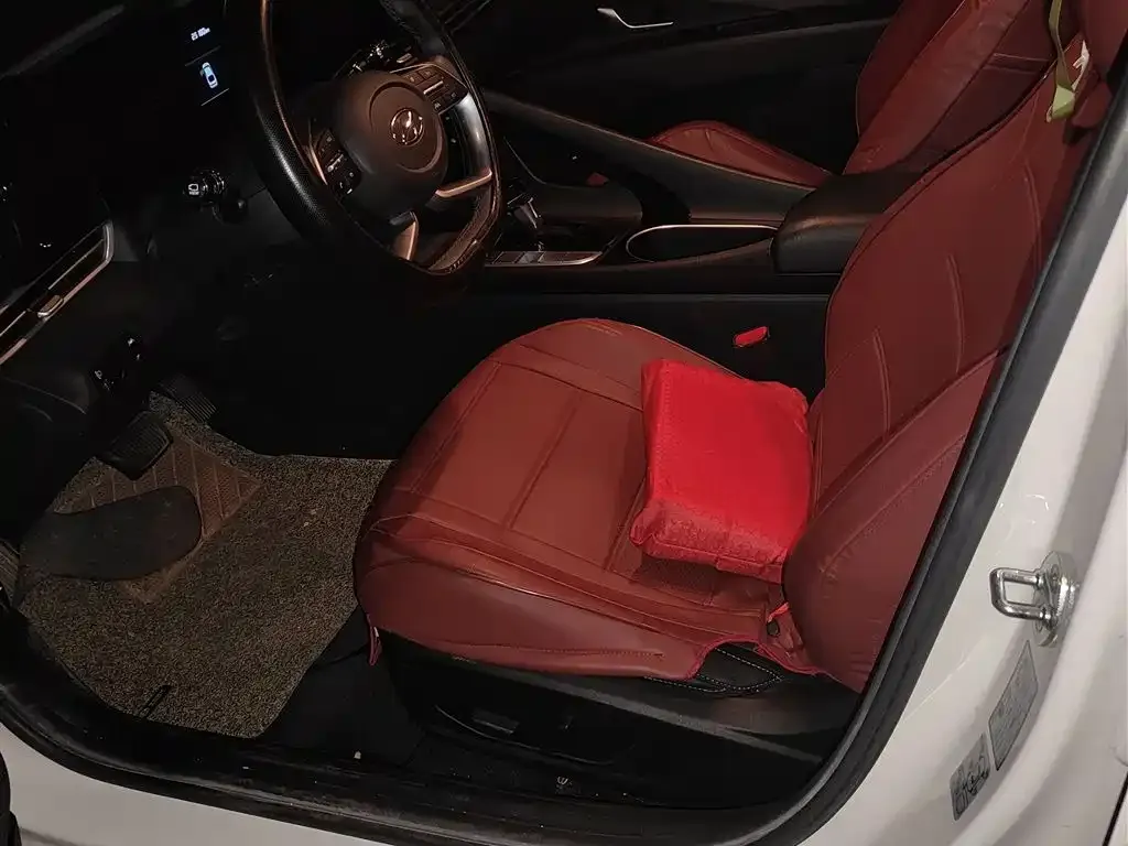 Hyundai Elantra 2021 из CN, фото 10