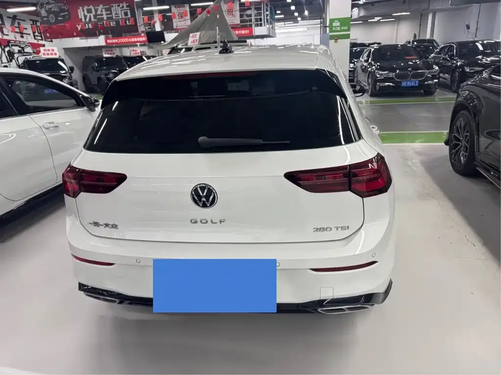 Volkswagen Golf 2024 из CN, фото 6