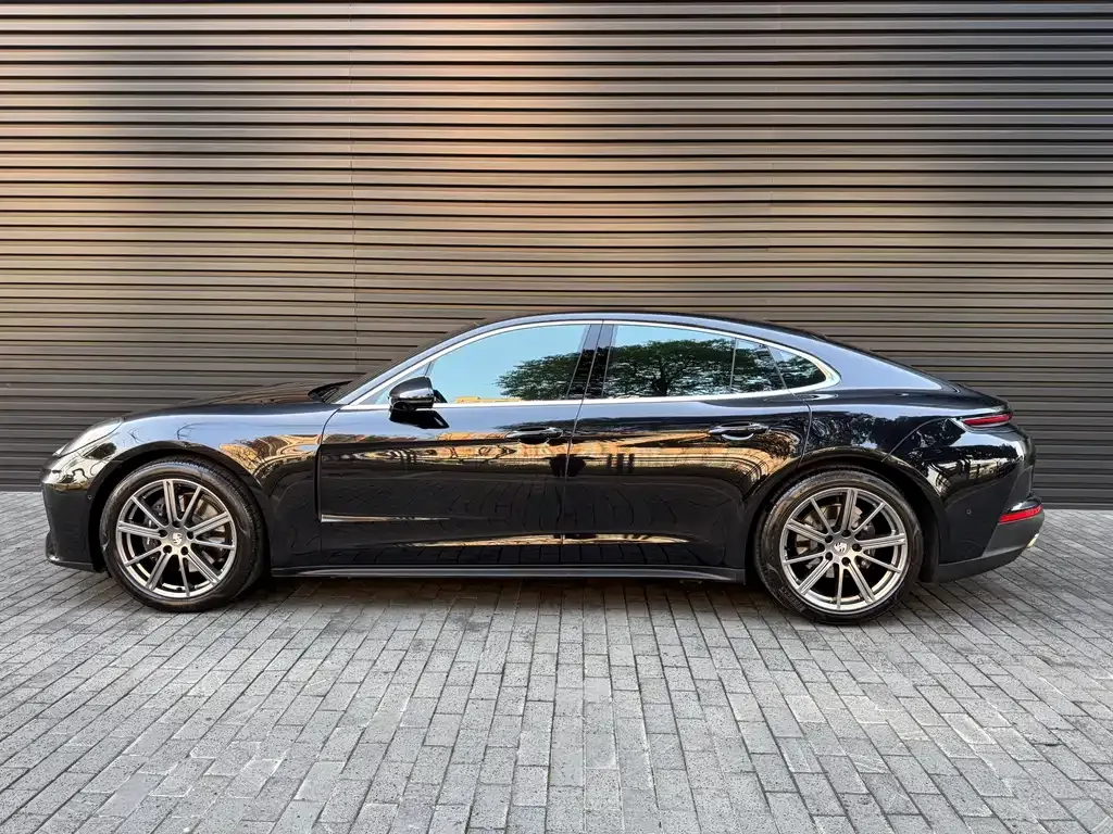 Porsche Panamera 2025 из CN, фото 4