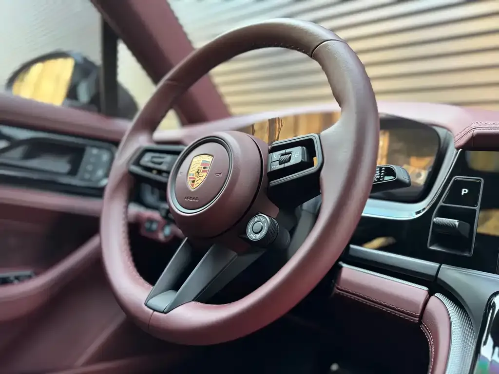 Porsche Panamera 2025 из CN, фото 5