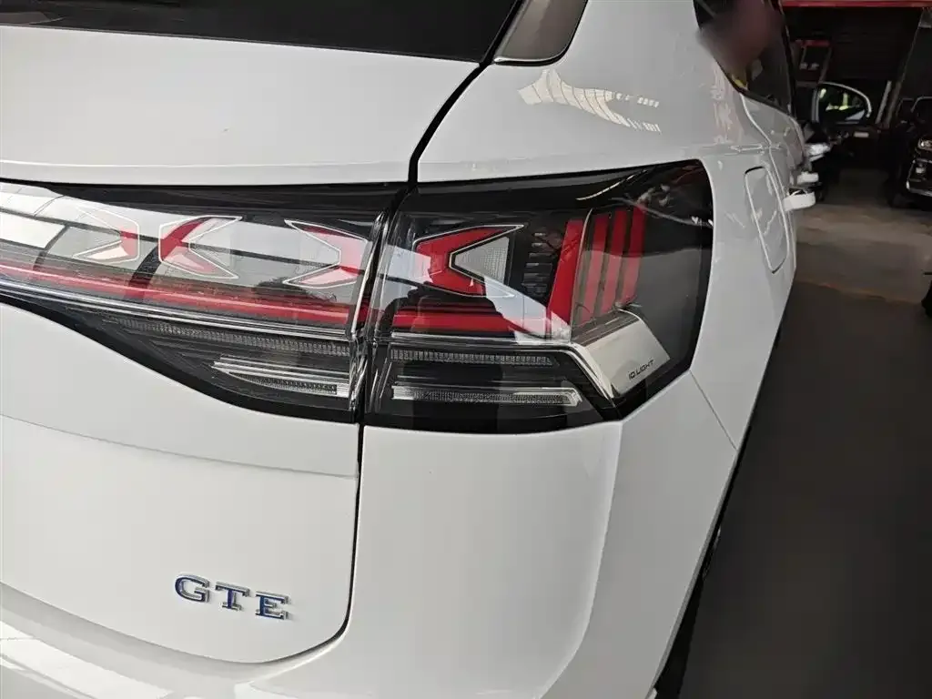 Volkswagen GTE PHEV — фото 4