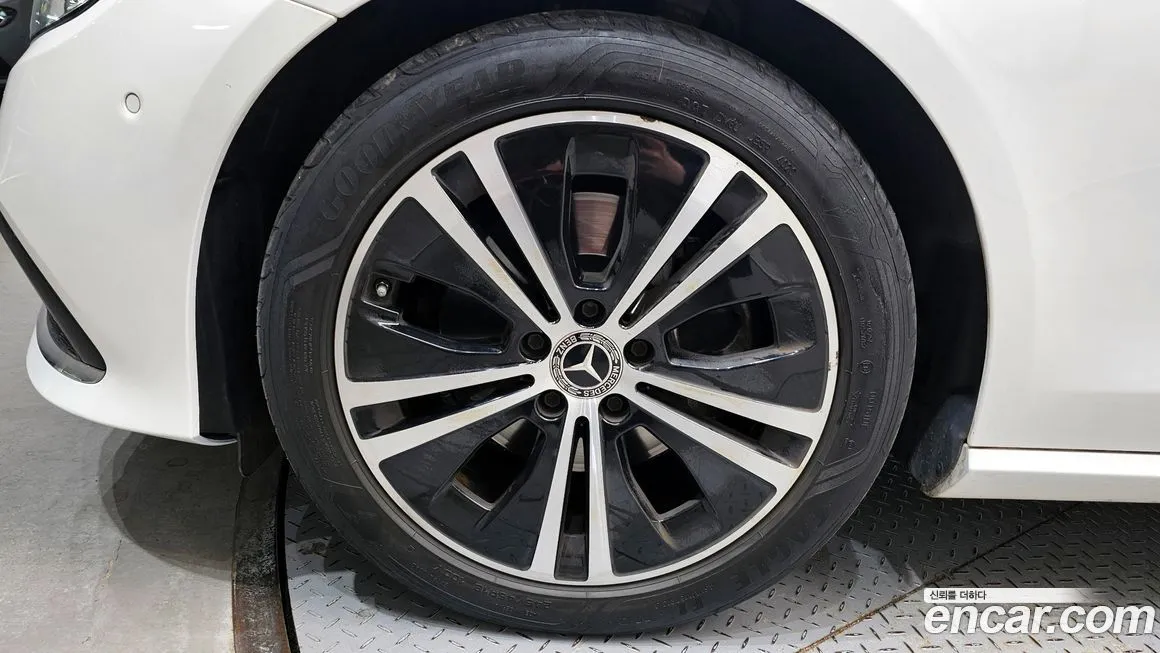 Mercedes-Benz E-Class 2021 из KR, фото 7