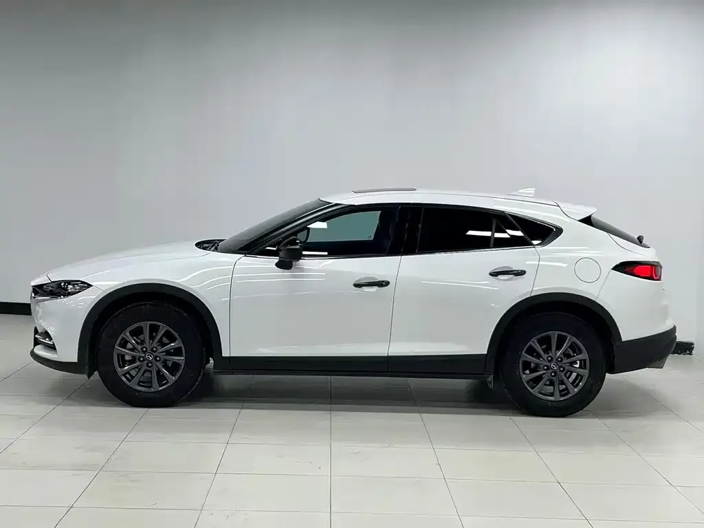 Mazda CX-4 2023 из CN, фото 3