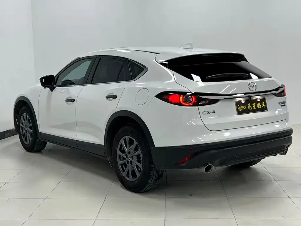 Mazda CX-4 2023 из CN, фото 7