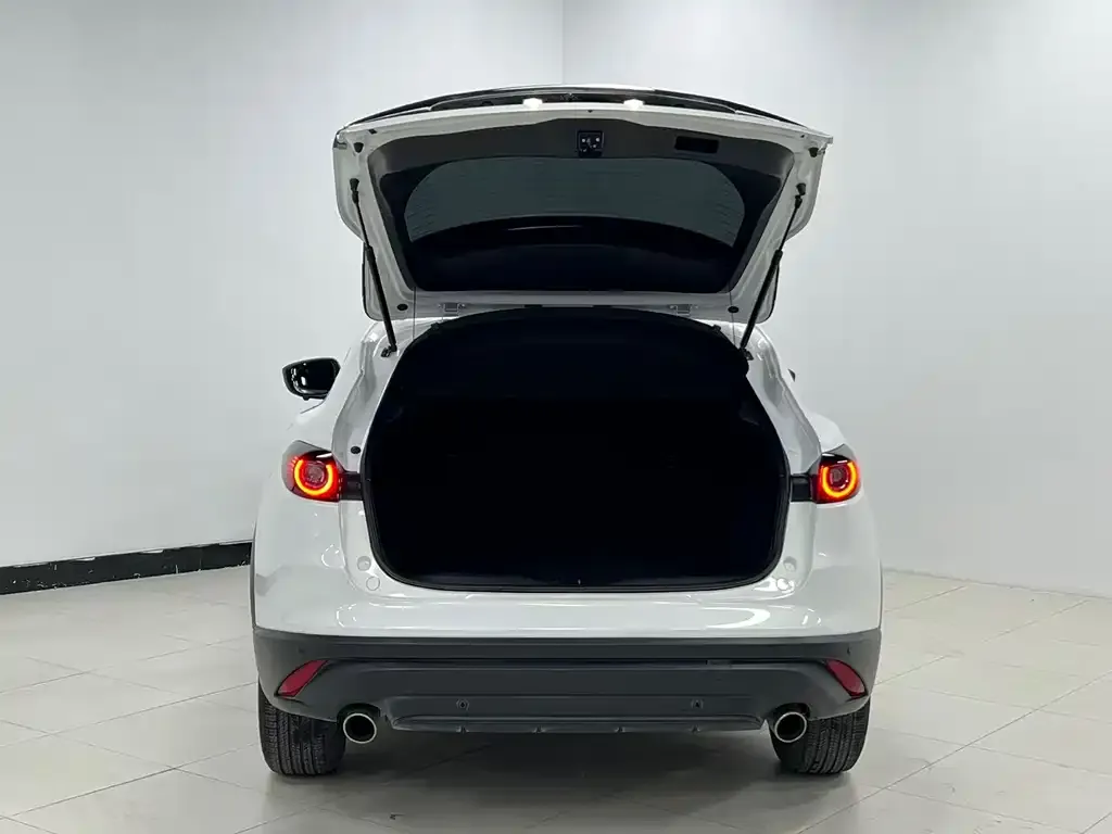 Mazda CX-4 2023 из CN, фото 4