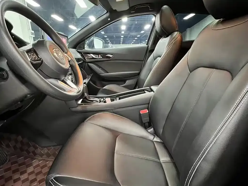 Mazda CX-4 2023 из CN, фото 9