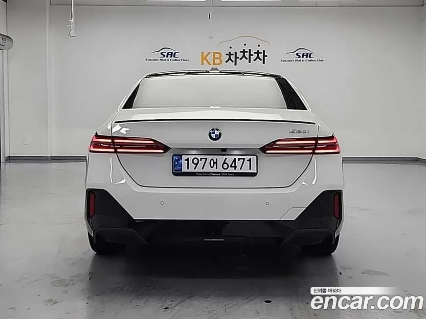 BMW 5-Series 2025 из KR, фото 3