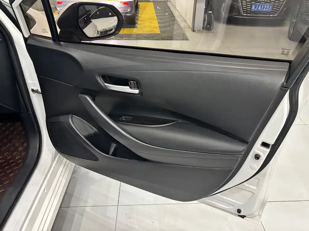 Toyota Corolla 2022 из CN, фото 10