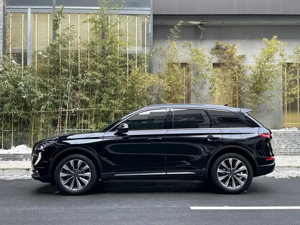 Lincoln Corsair 2022 из CN, фото 2