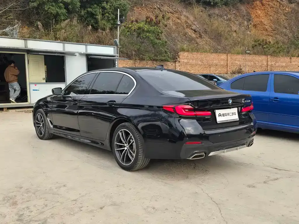 BMW 5 Series — фото 10