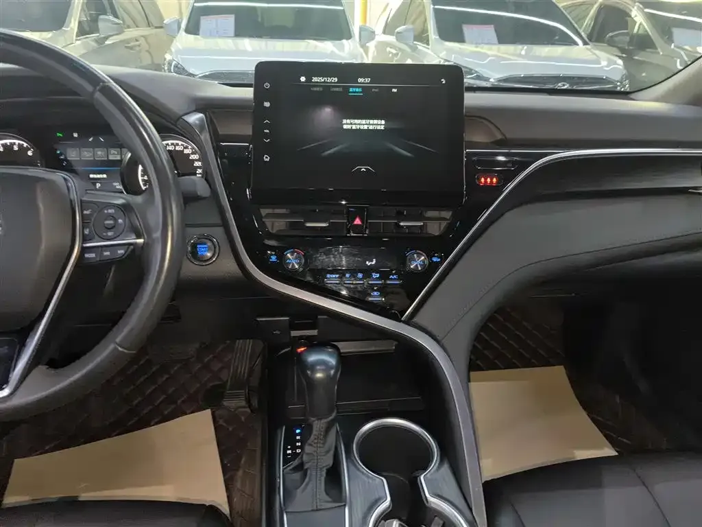 Toyota Camry 2021 из CN, фото 10