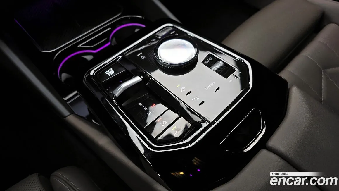 BMW 5-Series 2025 из KR, фото 8