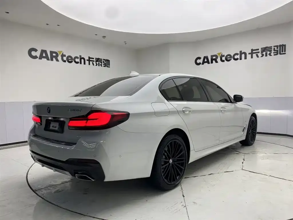BMW 5 Series — фото 10