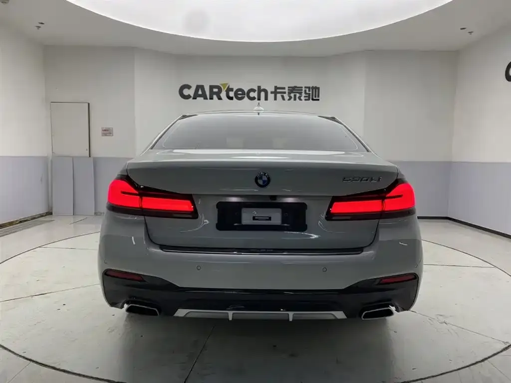 BMW 5 Series — фото 5