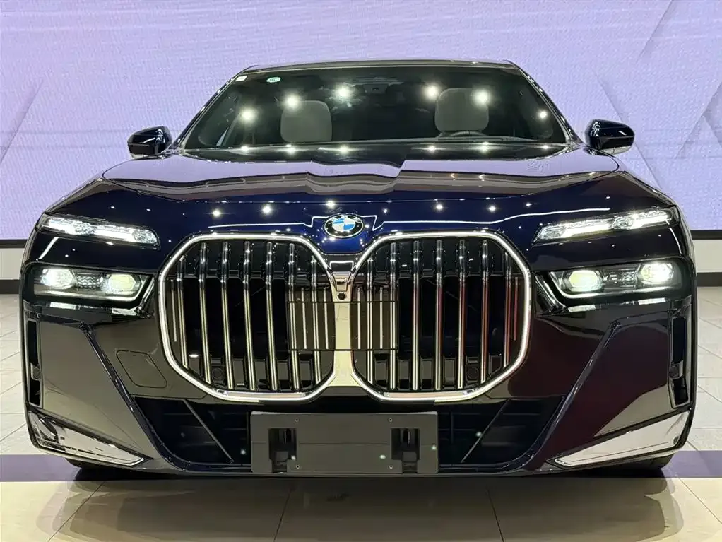 BMW 7 Series 2025 из CN, фото 7