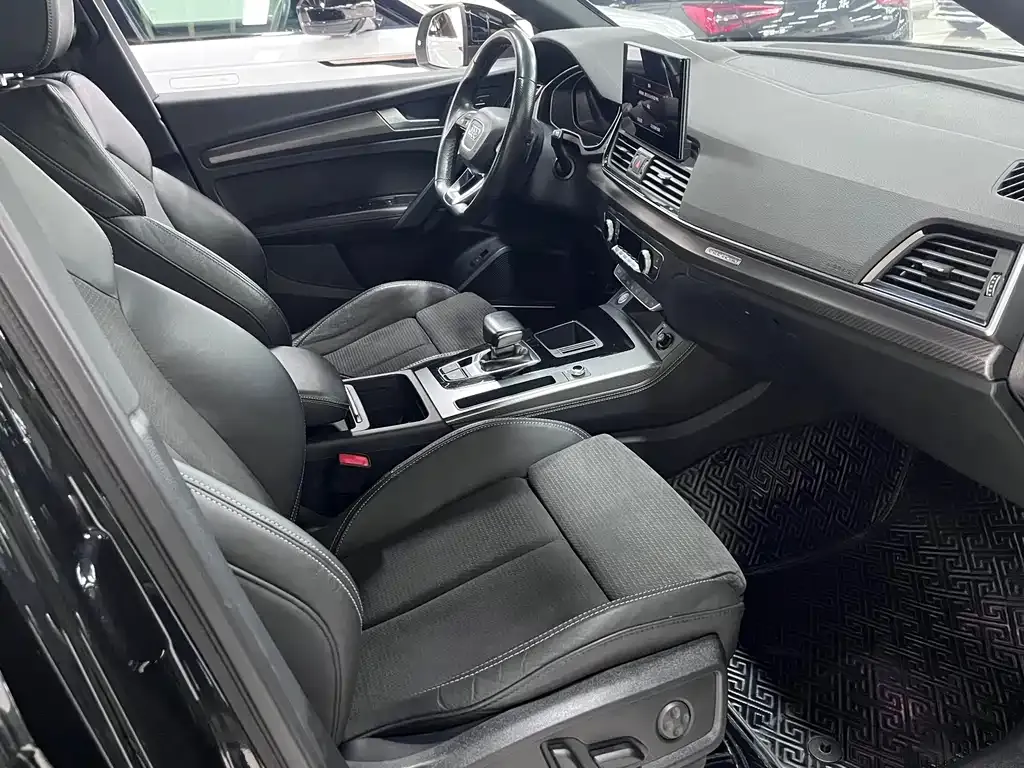 Audi Q5L Sportback 2021 из CN, фото 6