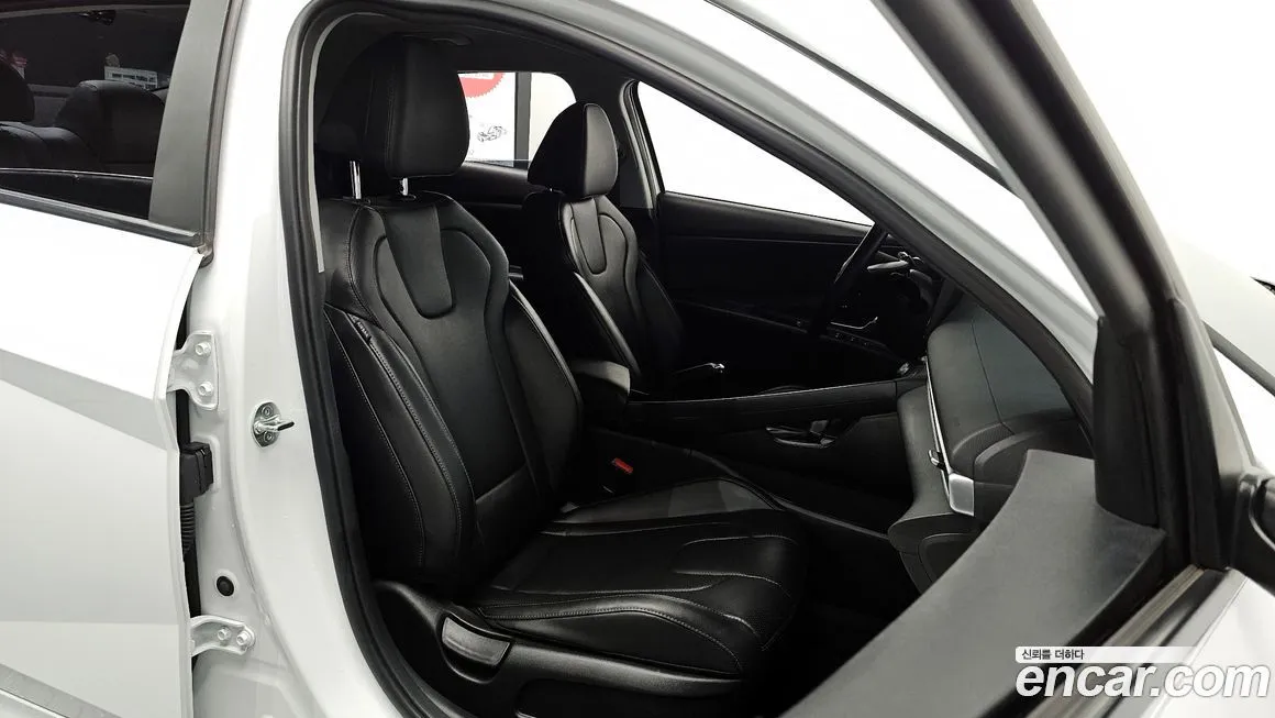 Hyundai AVANTE — фото 2